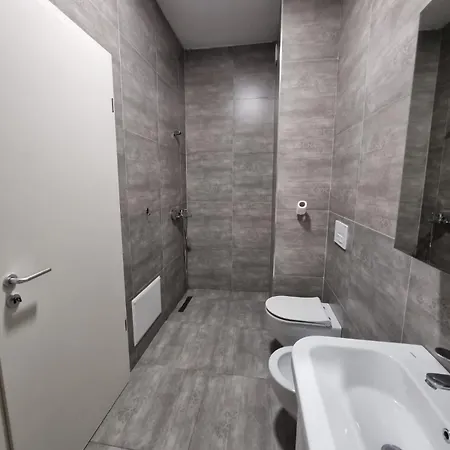 דירה Odahousetirana טיראנה